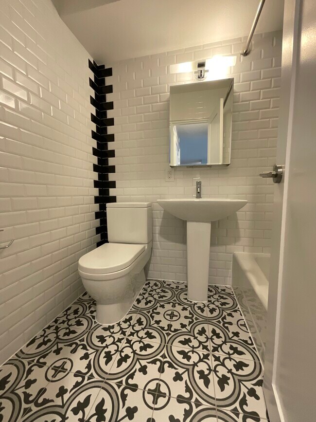 Building Photo - 1365 St Nicholas Ave