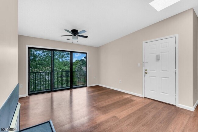 Building Photo - 96 Fisher Dr