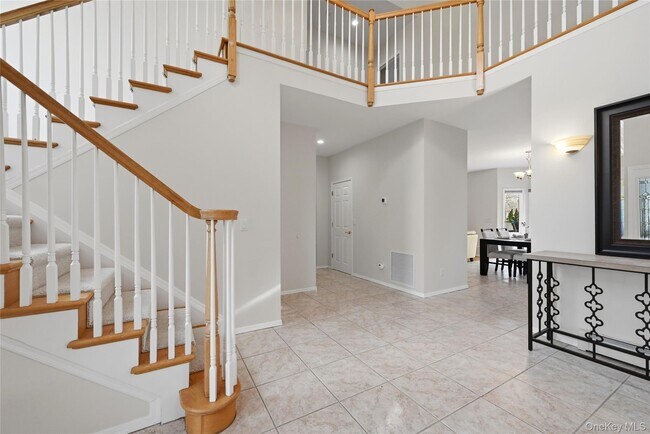 Building Photo - 5 Mill Race Rd