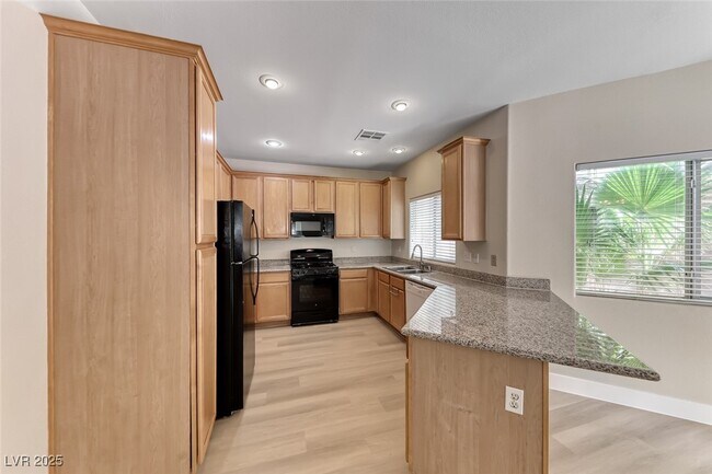 Building Photo - 5567 Cortu Ave