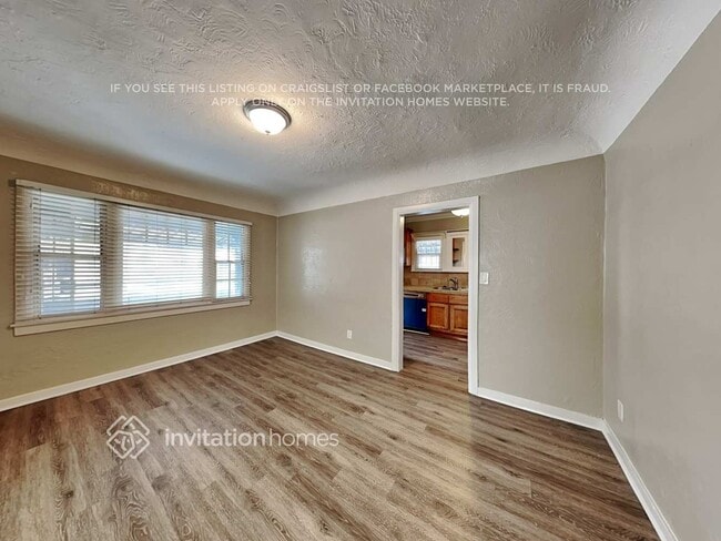Building Photo - 2062 W 65th St