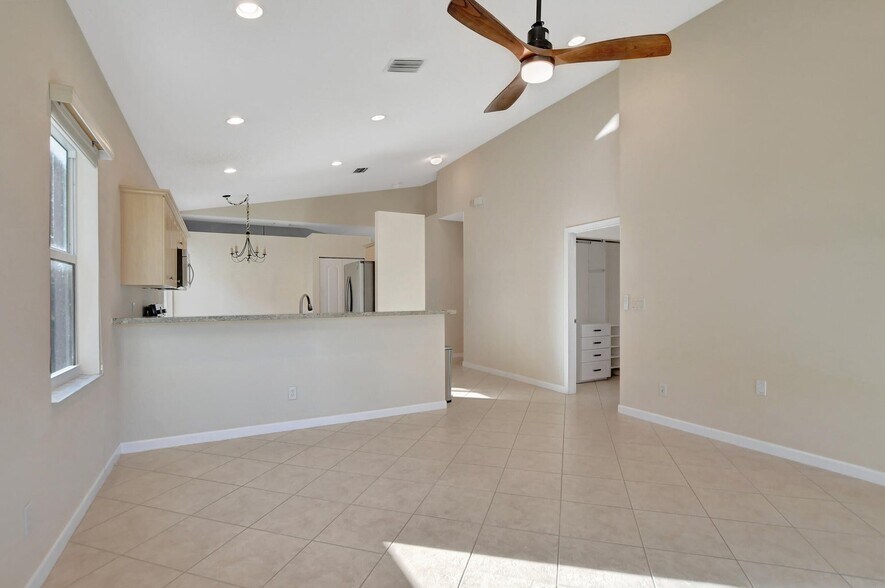 Building Photo - 4893 NW 59th Ct