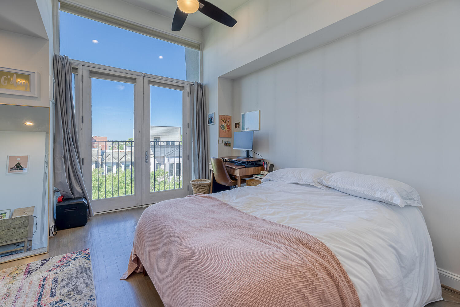 Building Photo - 2713 Ontario Rd NW