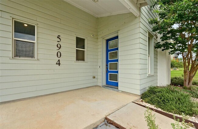 Building Photo - 5904 Florencia Ln