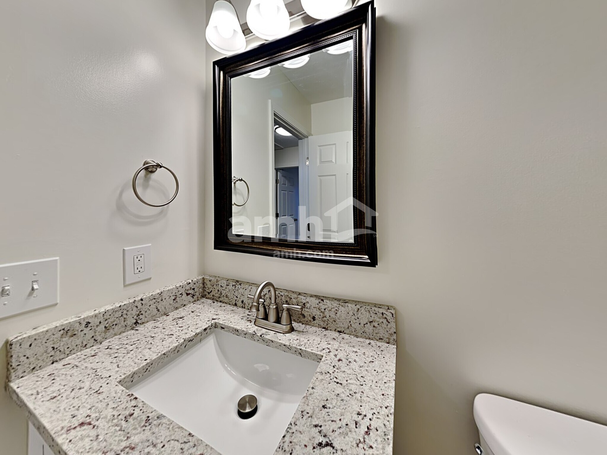 Building Photo - 1516 Chestnut Oak Dr