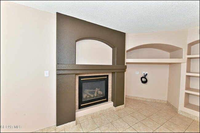 Building Photo - 1416 Stone Canyon Way