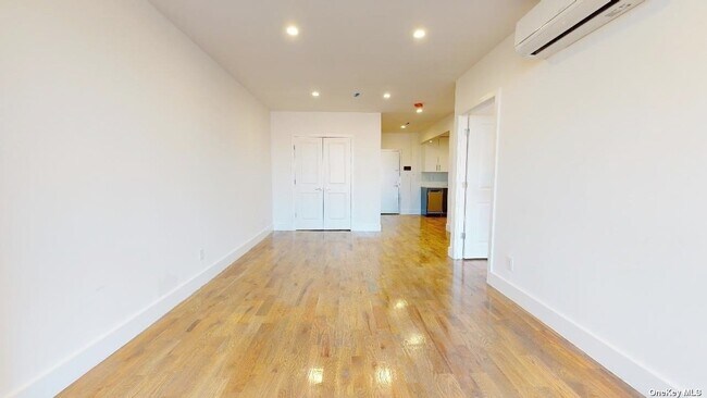 Building Photo - 13828 Queens Blvd