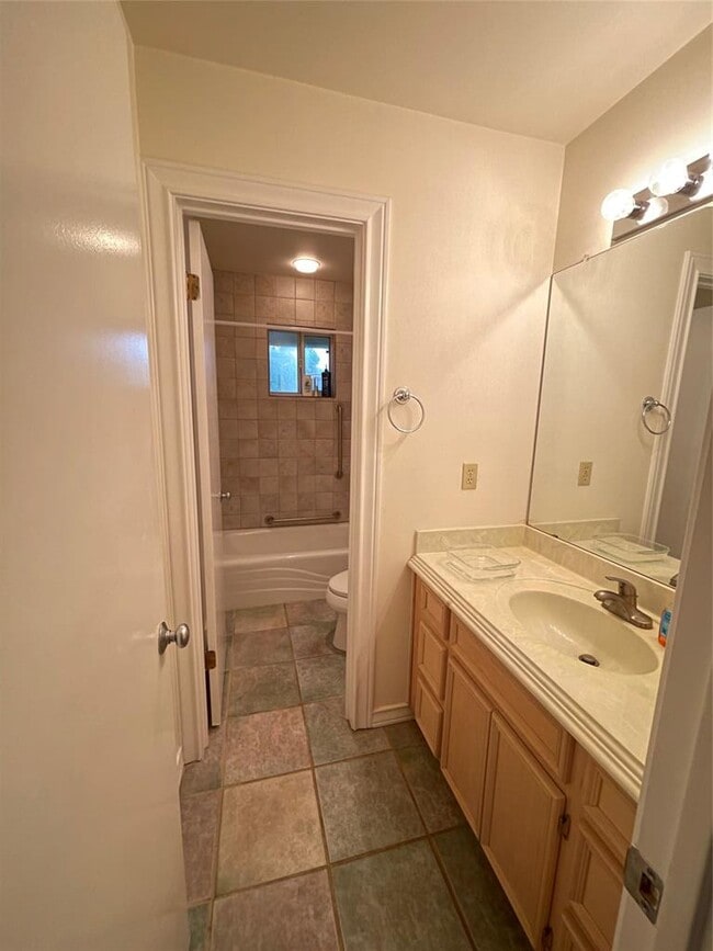 Building Photo - 603 Greenfield Cove