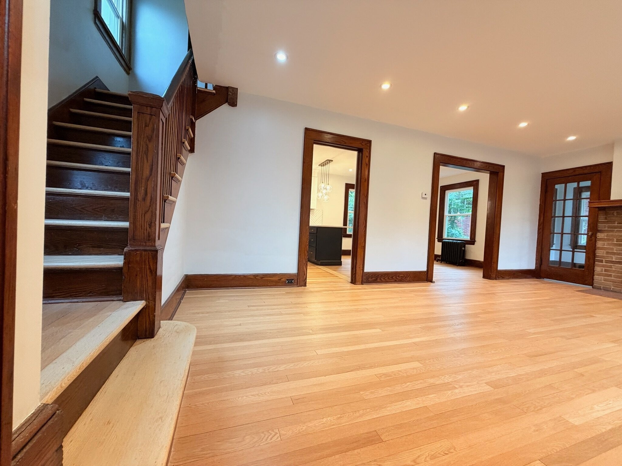 Building Photo - 160 Clairmont Terrace