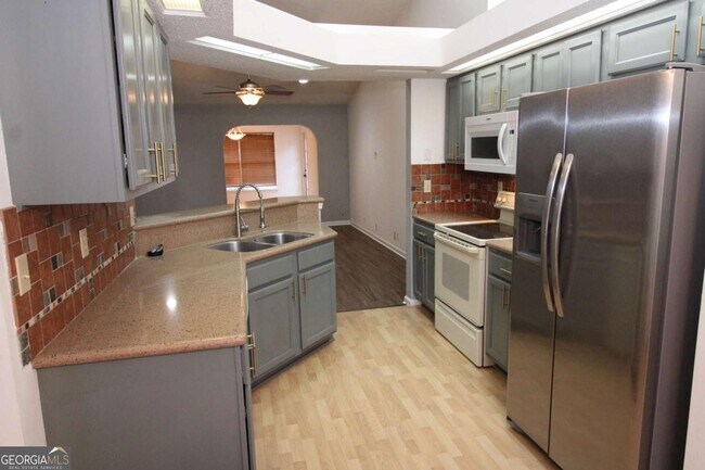 Building Photo - 107 Shearman Way