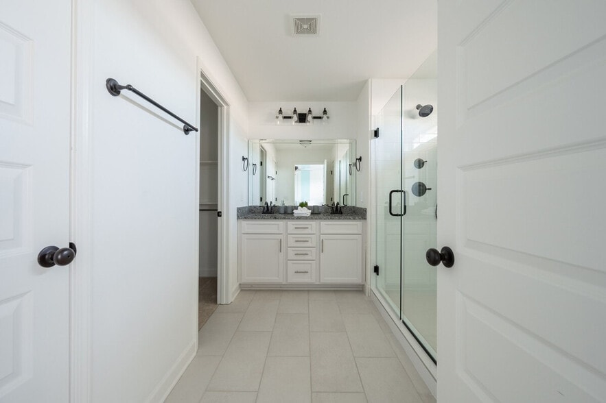 Building Photo - 3319 Old Hickory Blvd