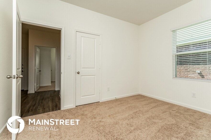 Building Photo - 436 Canoe Way