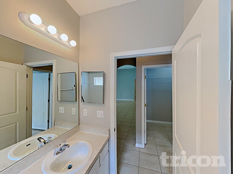 Building Photo - 13347 Haverhill Dr