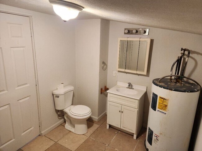 Building Photo - 3-Bedroom 1 1/2-Bathroom home in Creswell