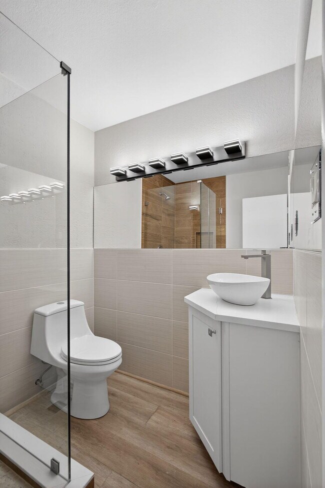 Building Photo - 624 Southwind Cir