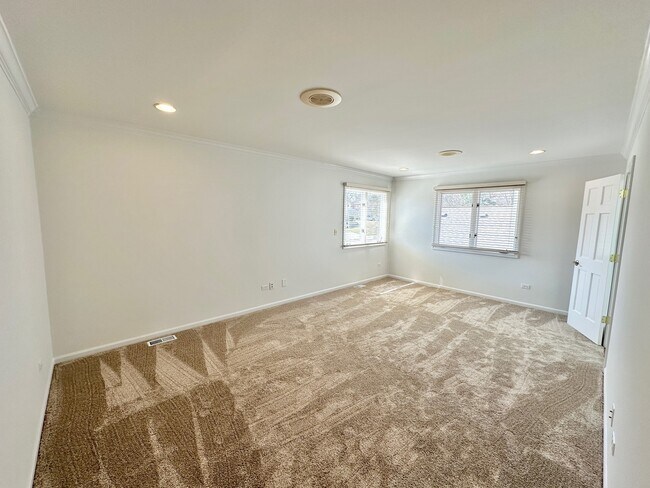 Building Photo - 224 Charlotte Pl