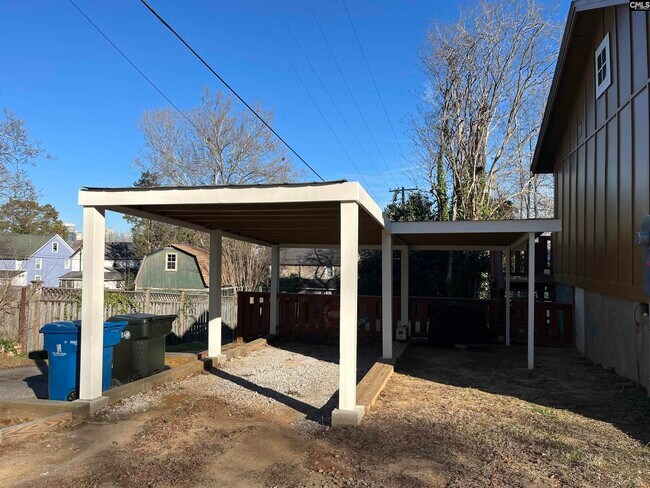 Building Photo - 214 Augusta St