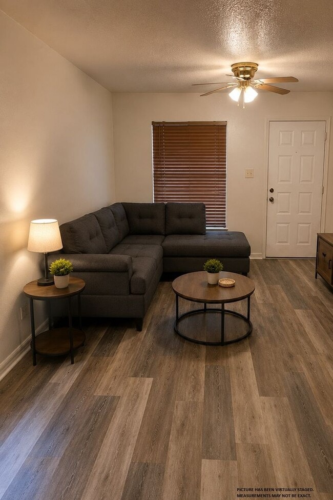 Building Photo - Southbrooke condo