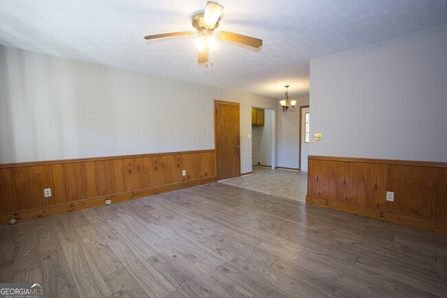 Building Photo - 2420 Green Rd