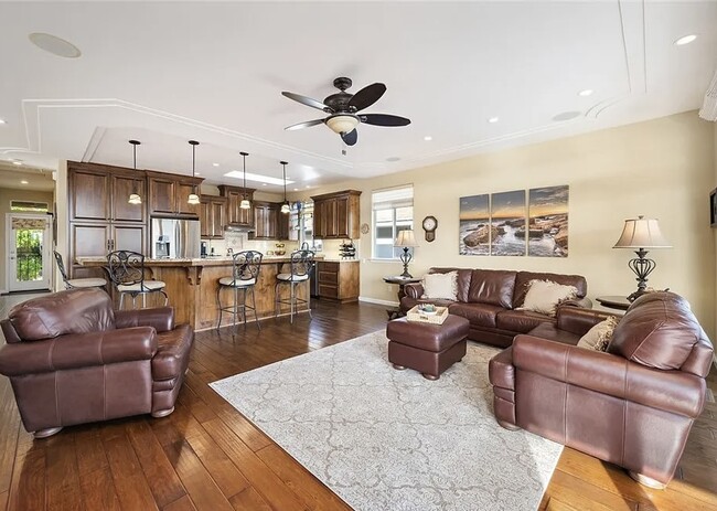 Building Photo - 1615 Costa del Sol