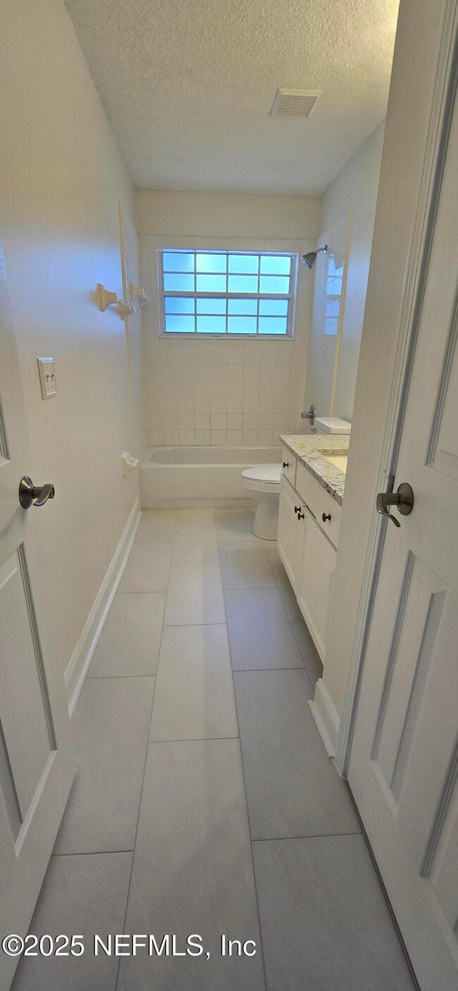 Building Photo - 11579 Alexis Forest Dr E