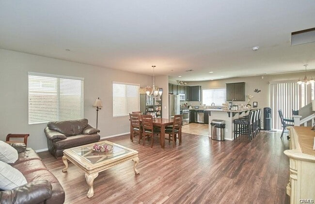 Building Photo - Spacious 4-Bed, 2.5-Bath Home in Fontana Unified School District with Private Backyard