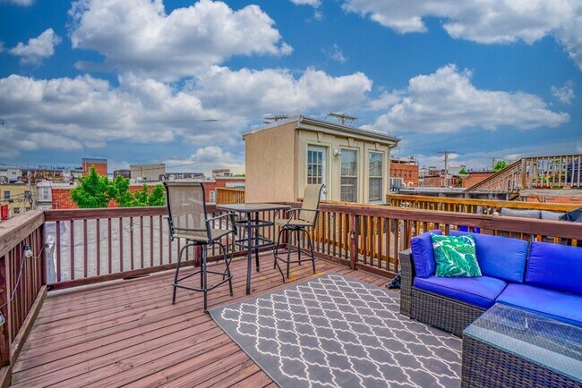 Building Photo - 907 S Bouldin St
