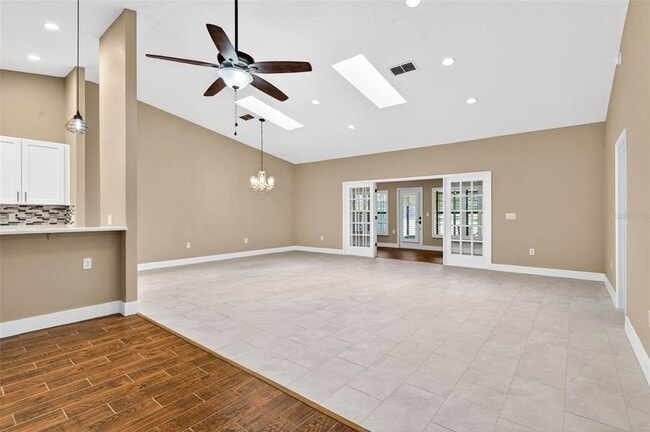 Building Photo - 6535 Brentwood Dr.
