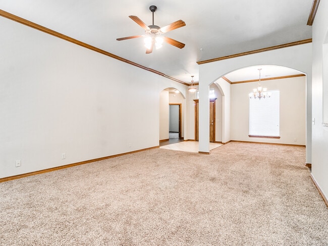 Building Photo - 15609 Traditions Dr