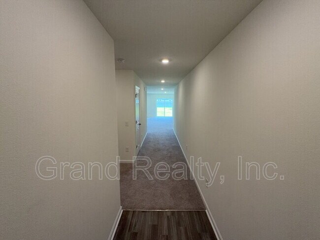 Building Photo - 4316 Jitterbug St