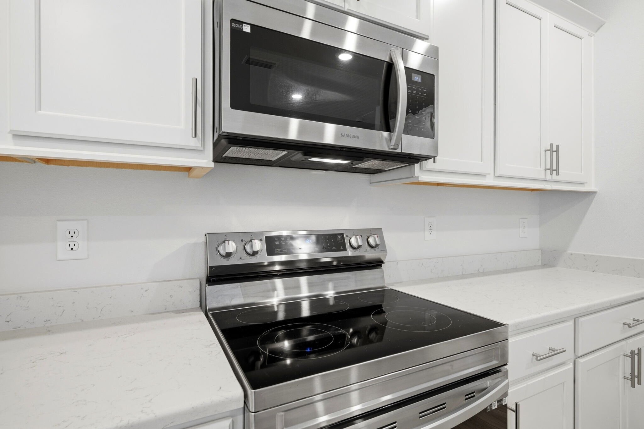 Building Photo - 209 Camellia Dr