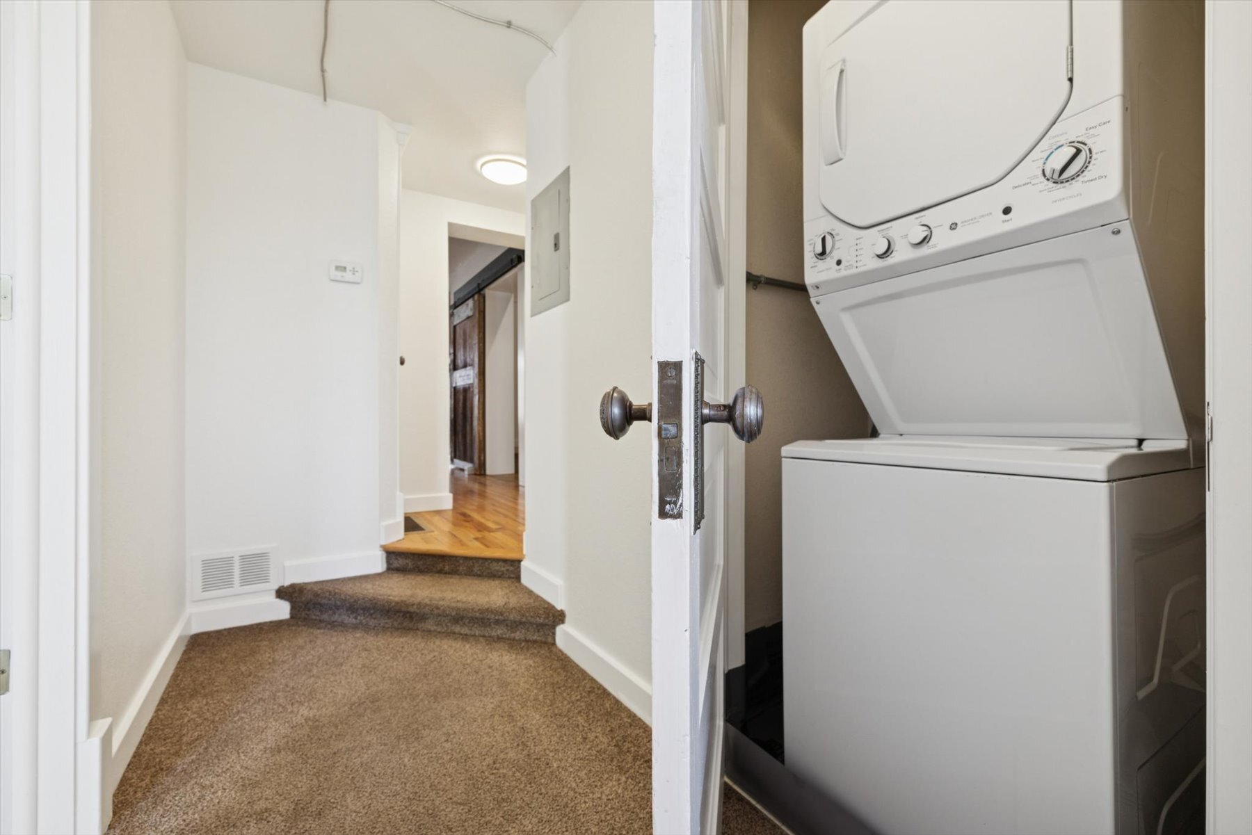 Building Photo - 117 Elati St Unit #2