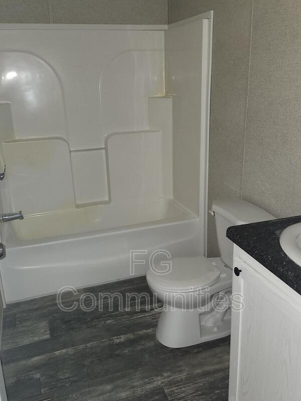 Building Photo - 711 Leasburg Rd