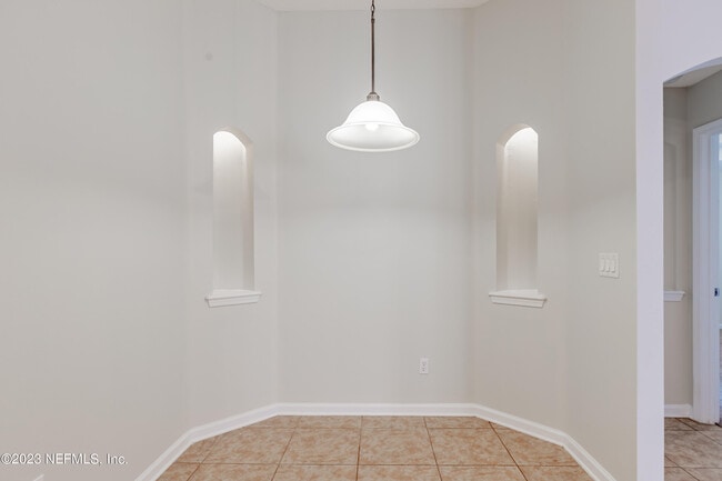 Building Photo - 3220 Deer Creek Dr