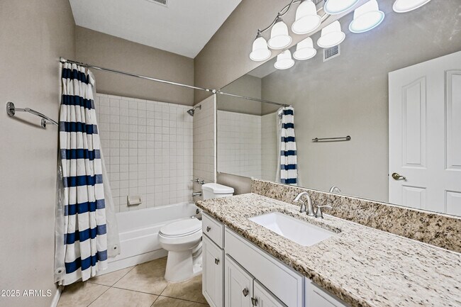 Building Photo - 3830 E Tanglewood Dr