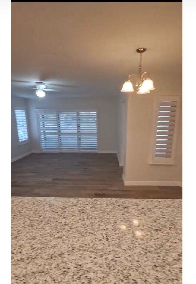 Building Photo - 1965 SW Silver Pine Way