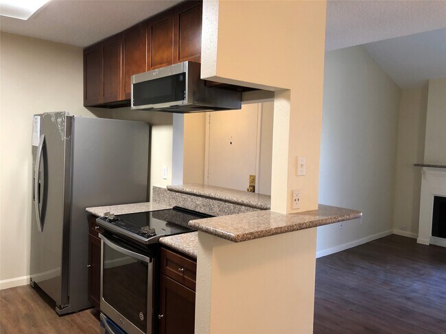 Building Photo - 10053 Westpark Dr