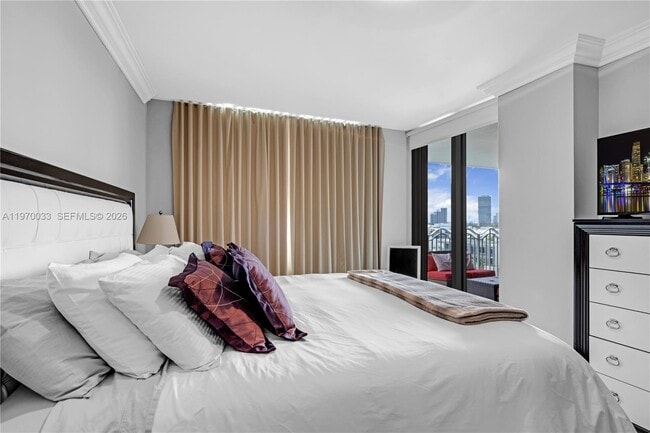 Building Photo - 1500 Ocean Dr