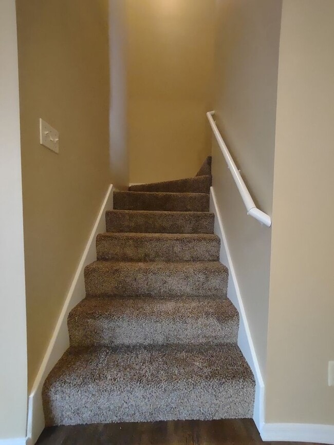 Building Photo - Townhome with a Great Location (Magnolia)