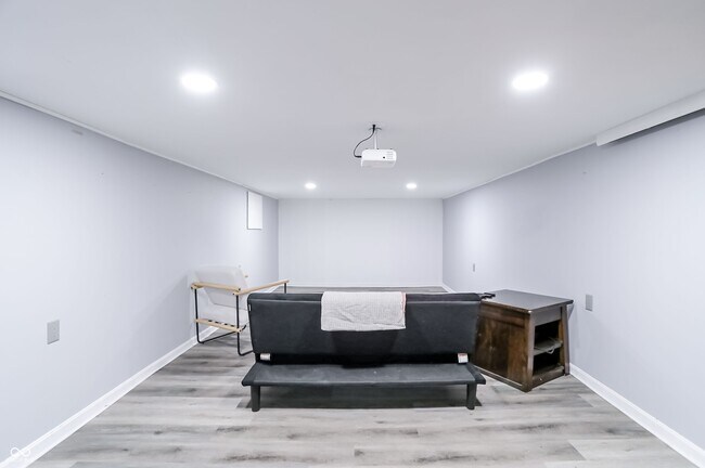 Building Photo - 1306 S East St