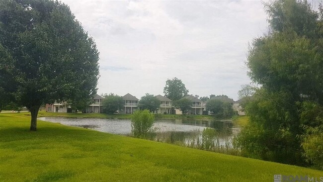 Building Photo - 40477 Sage Field Ct
