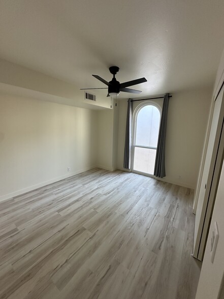 Building Photo - 1120 McClellan Ave