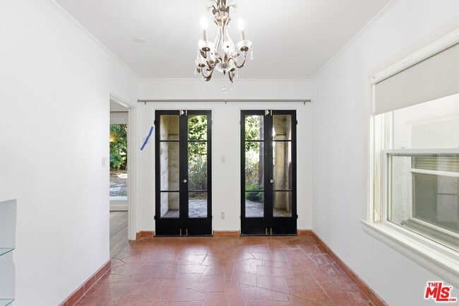 Building Photo - 1307 S Longwood Ave