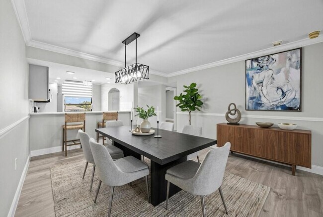 Building Photo - 3716 Whitehall Dr