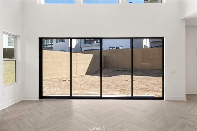 Building Photo - 164 Apron