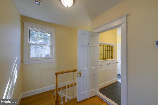 Building Photo - 5717 Chevy Chase Pkwy NW