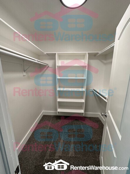 Building Photo - 405 E 475 N