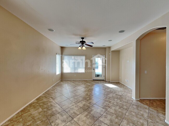 Building Photo - 14643 W Acapulco Ln