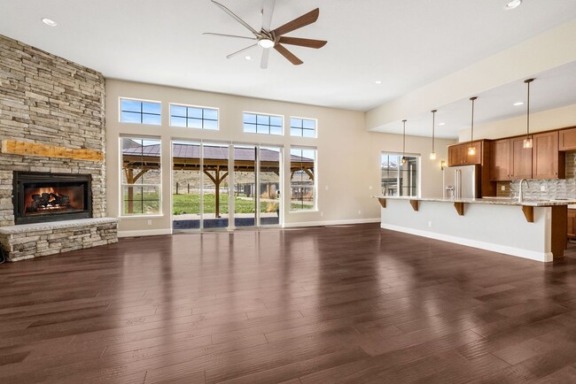 Building Photo - 5 Bedroom One of a Kind - Horse Property -...