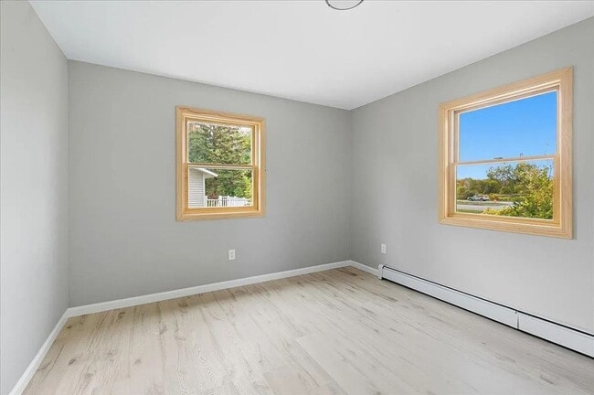 Building Photo - Beautifully Maintained Single-Family Home With Flexible, Multi-Area Layout